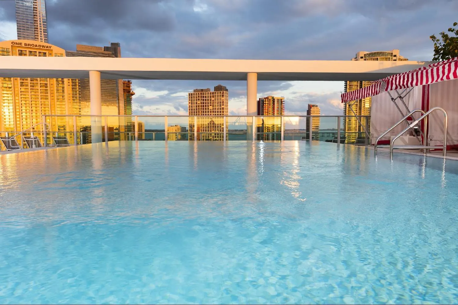 Отель Novotel Brickell 4*