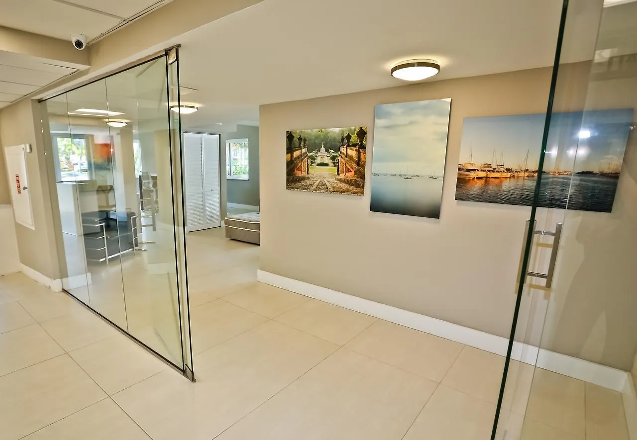Coconut Grove By Nuovo 3*