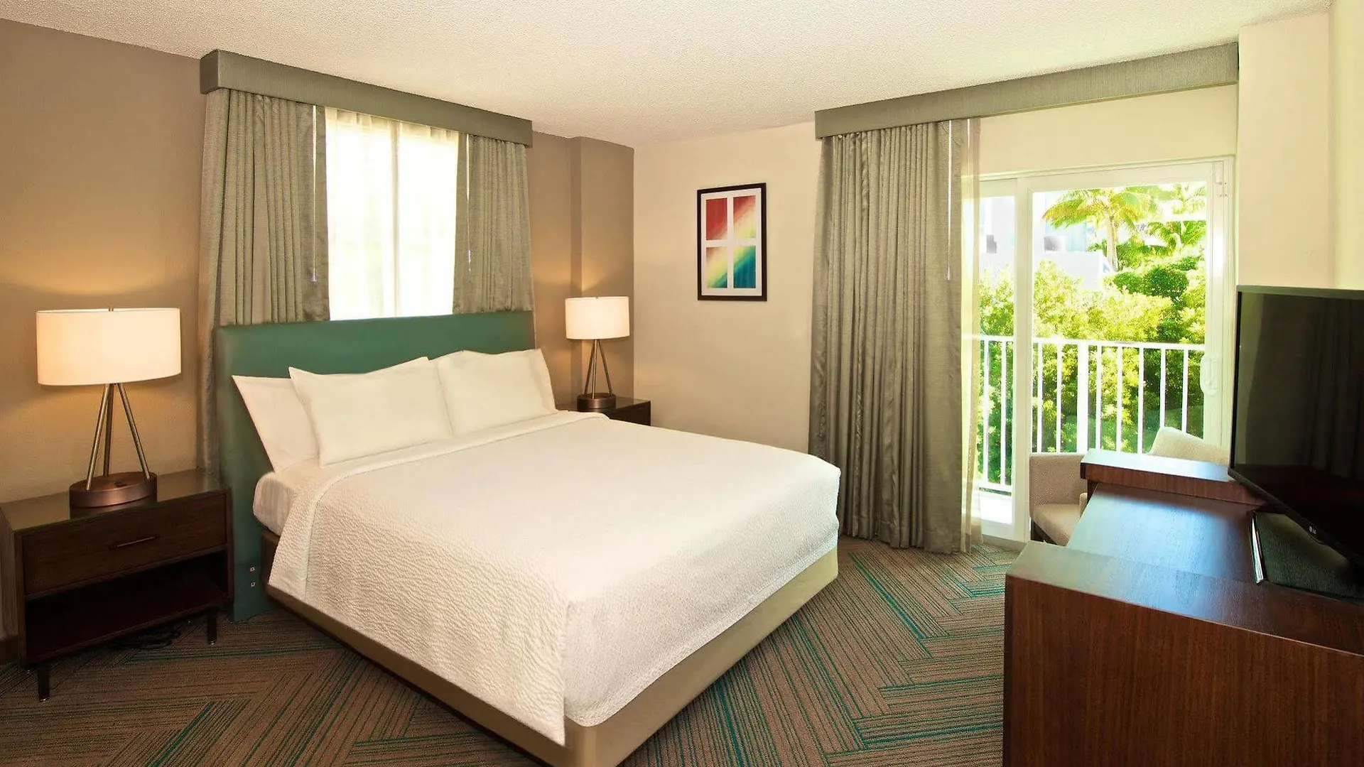 Coconut Grove Hotel 3*
