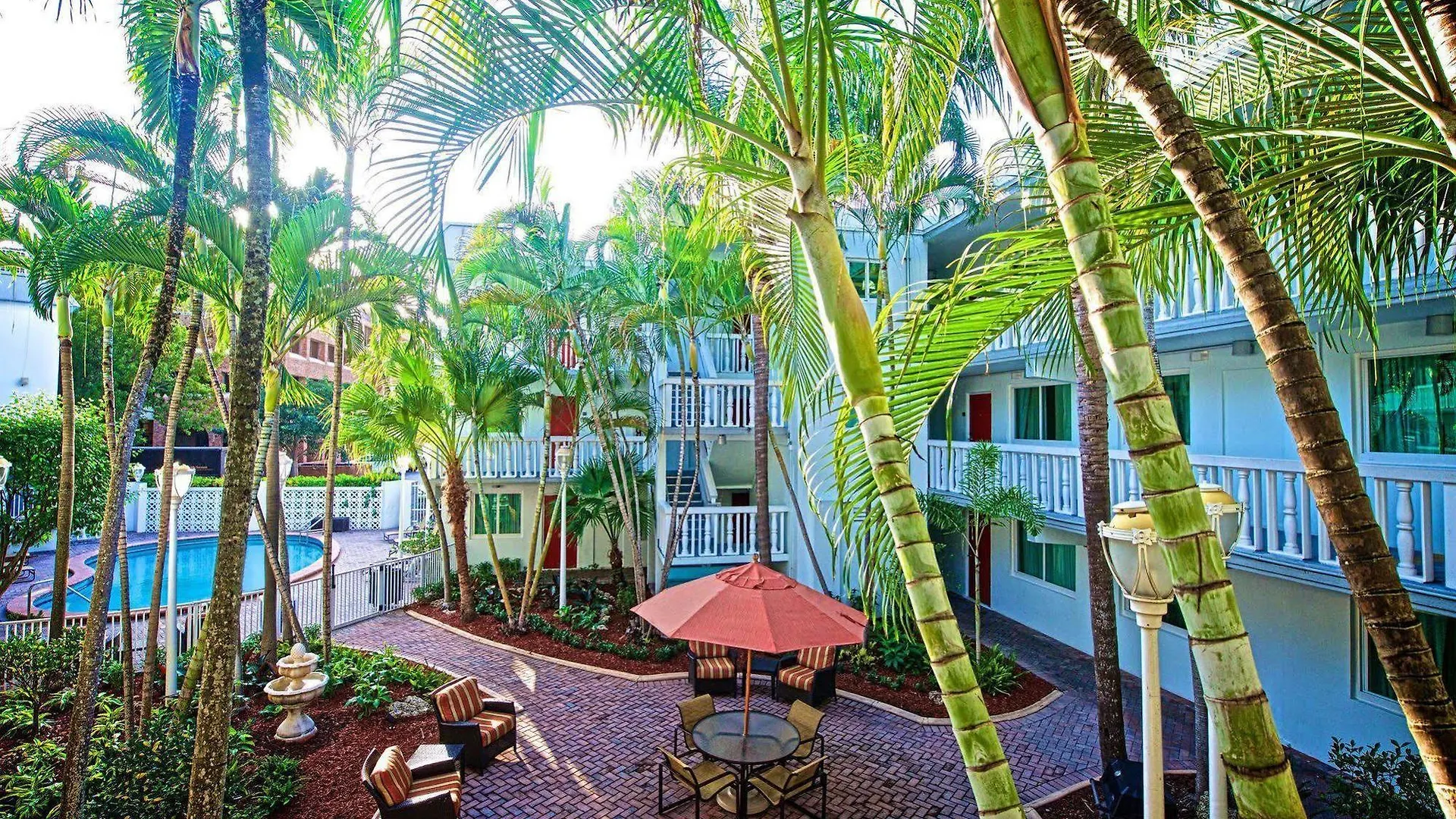 Hotel Coconut Grove