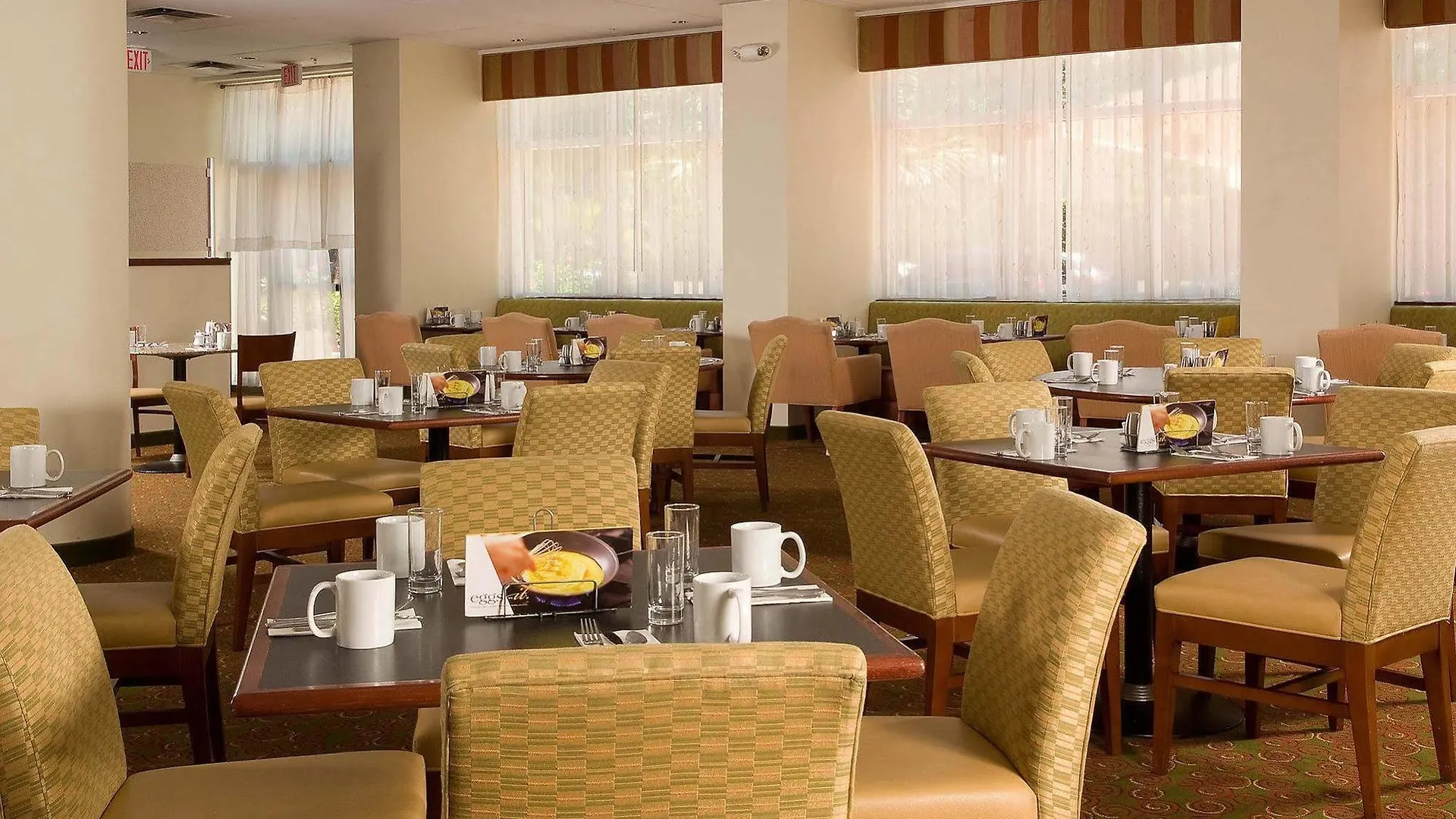 Courtyard Coral Gables Hotel Miami