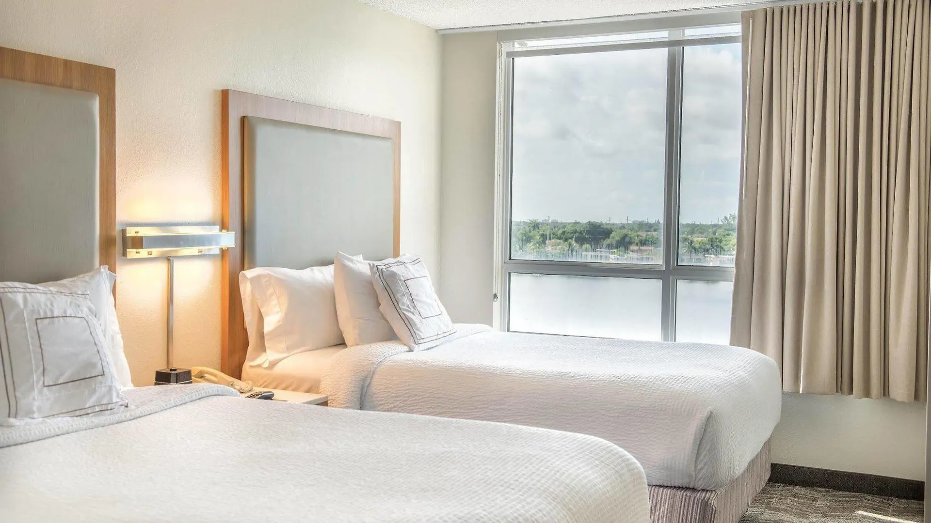 Springhill By Marriott Airport South Blue Lagoon Area 3*