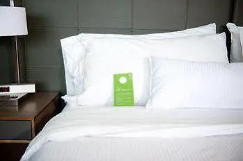 Hotel Element Miami Doral 3*