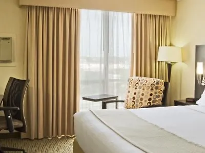 Hotel Miami International Airport By Ihg 3*