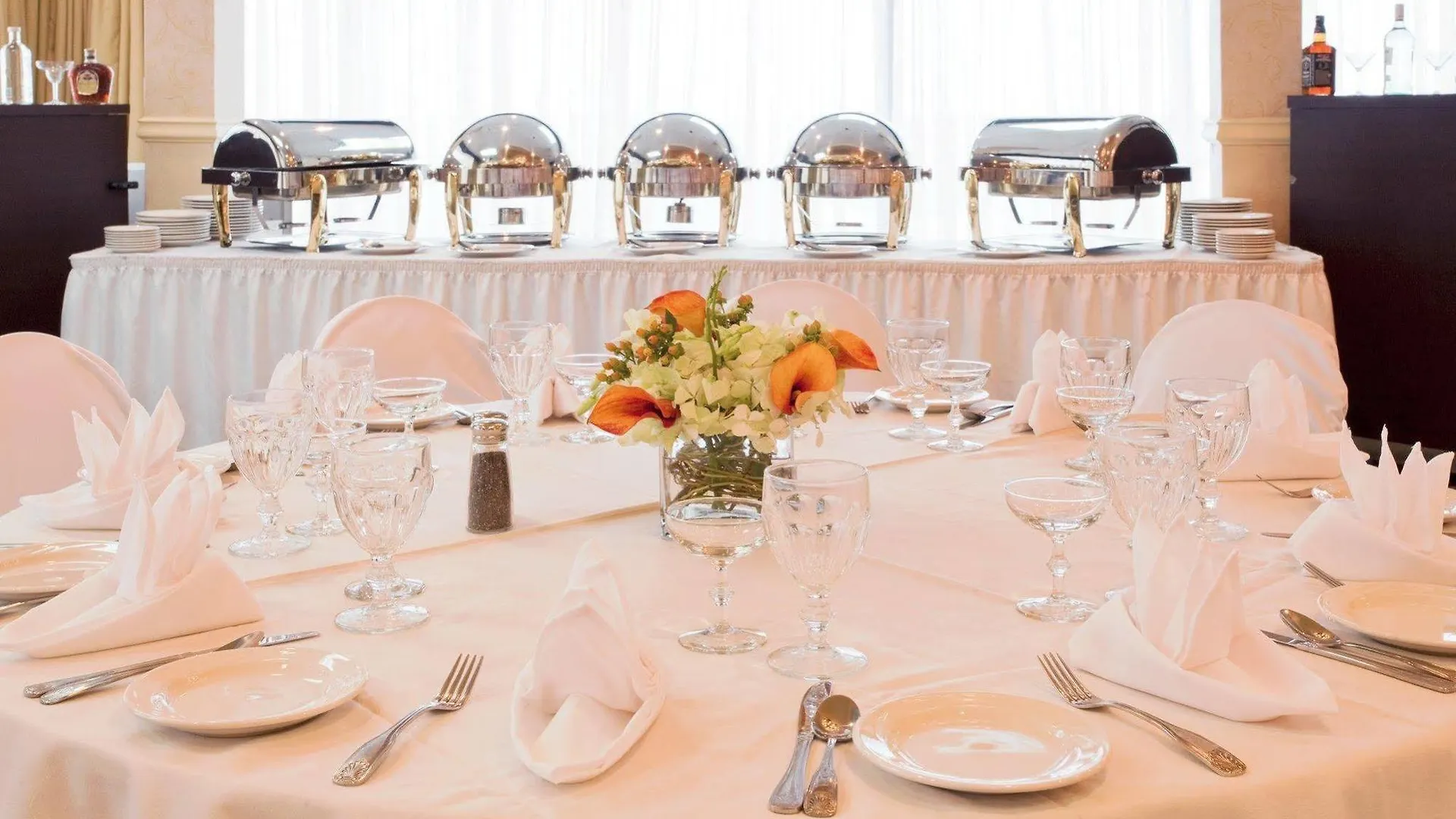 Hotel Miami International Airport By Ihg 3*