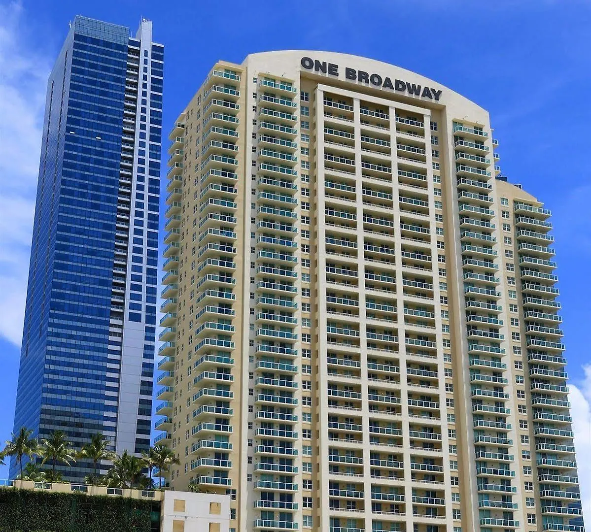 Apartment Pelican At One Broadway Miami