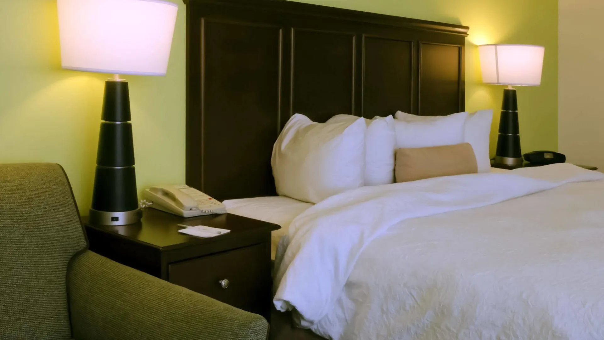 Hampton & Miami-doral Dolphin Mall Hotel Miami
