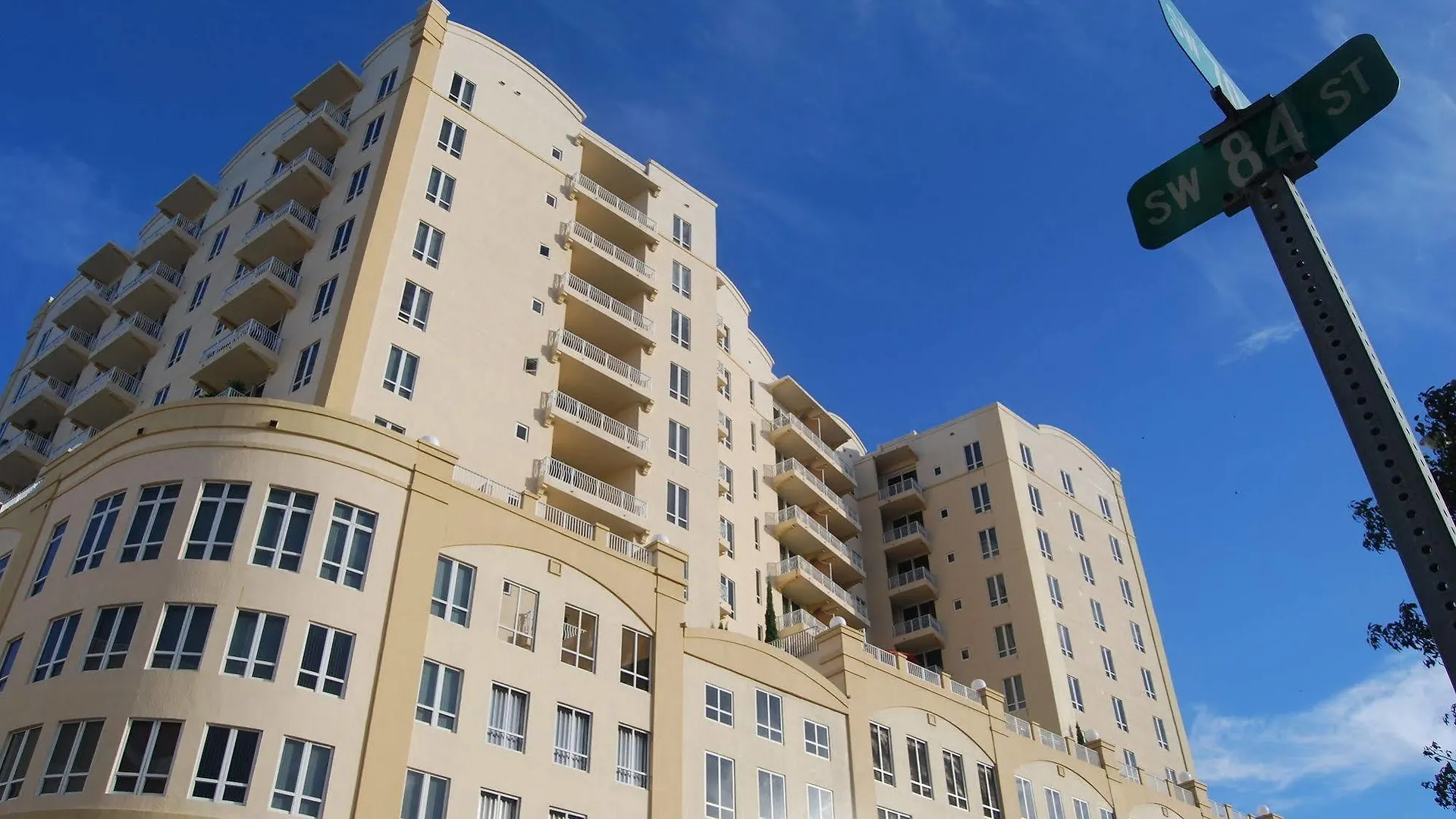 Hotel Towers Of Dadeland By Vacations
