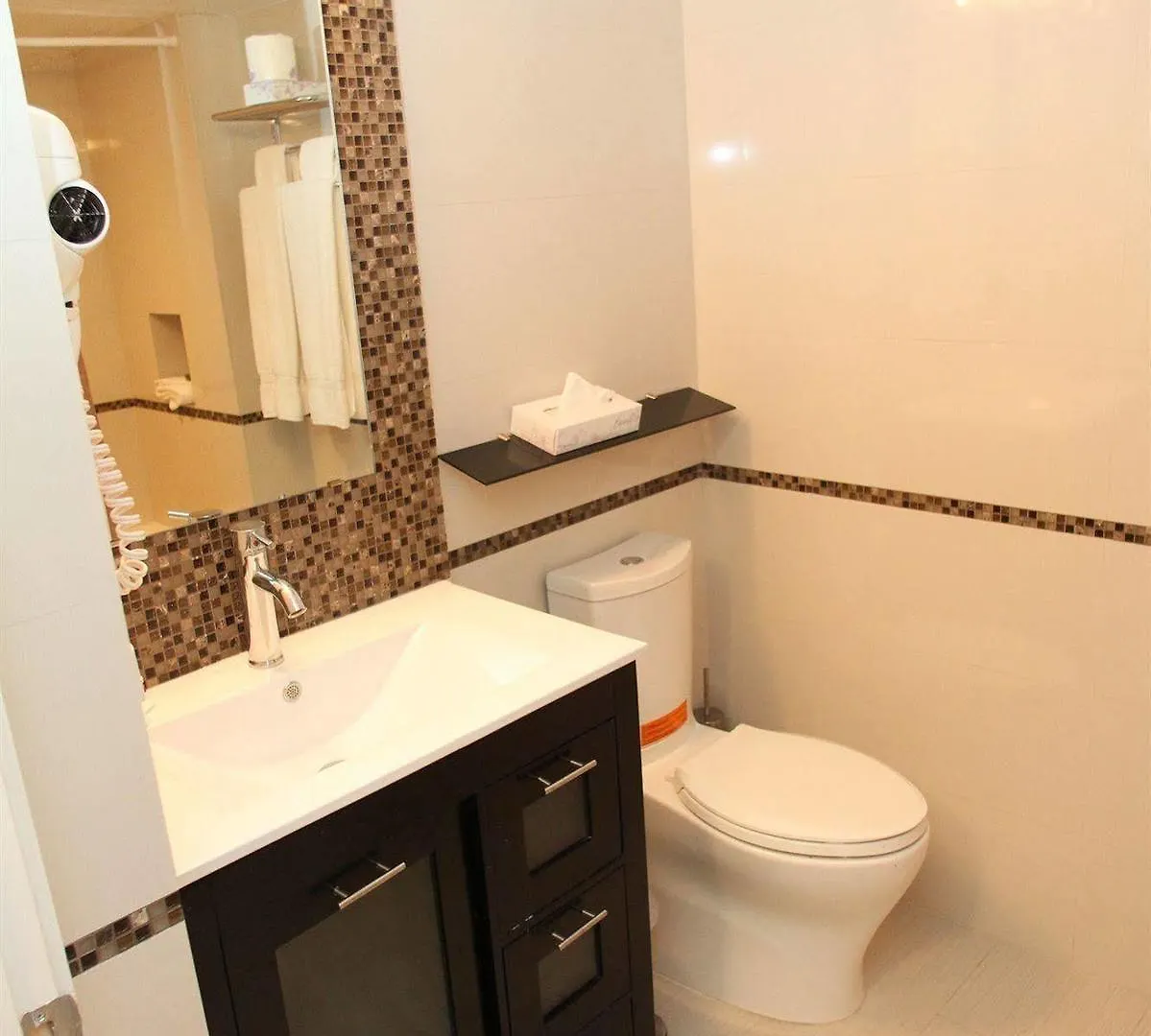 Hotel Chateaubleau Coral Gables