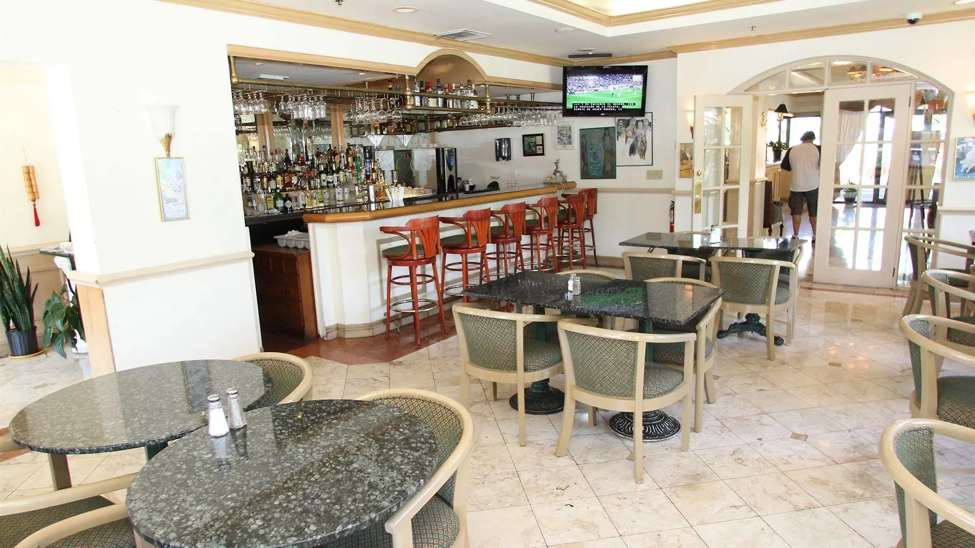 Hotel Chateaubleau Coral Gables