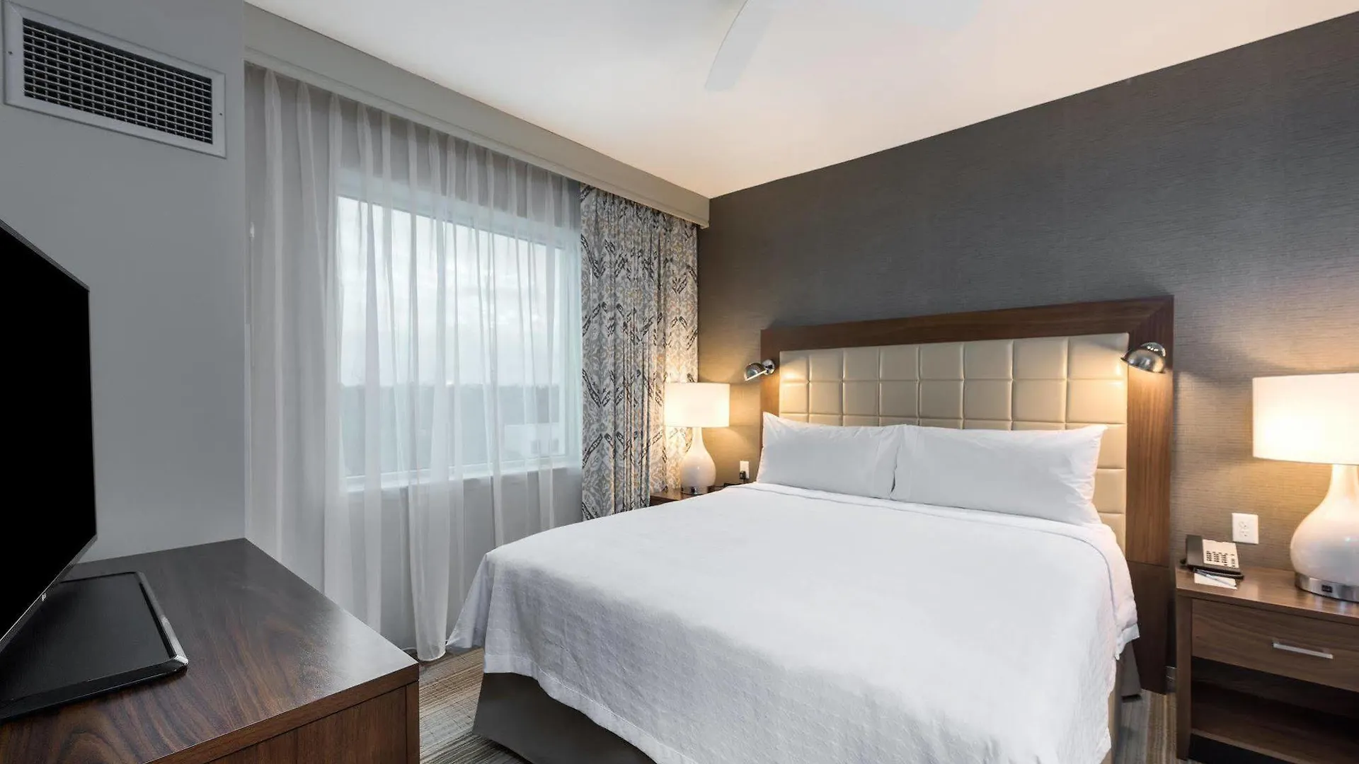 Hilton Garden Miami Dolphin Mall Hotel