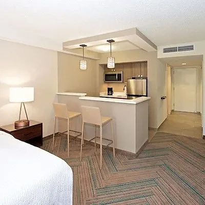 Coconut Grove 3*