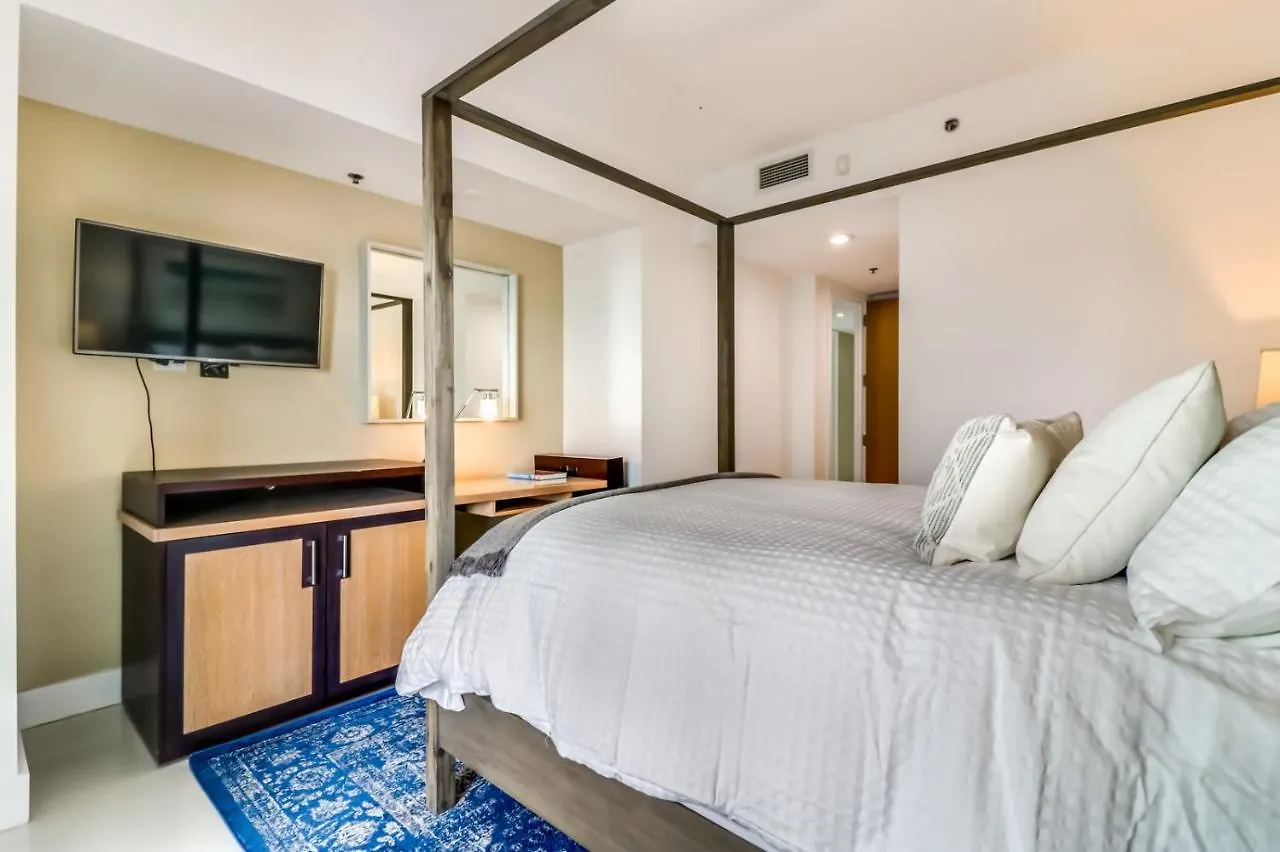 Luxury 3 Bedroom Full Service Ferienhaus *