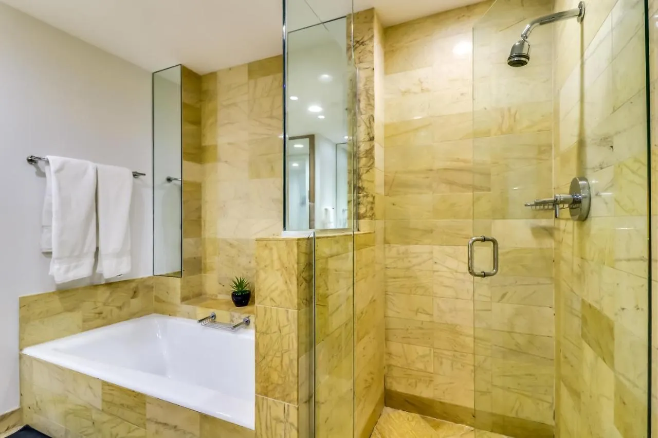 Luxury 3 Bedroom Full Service Ferienhaus *