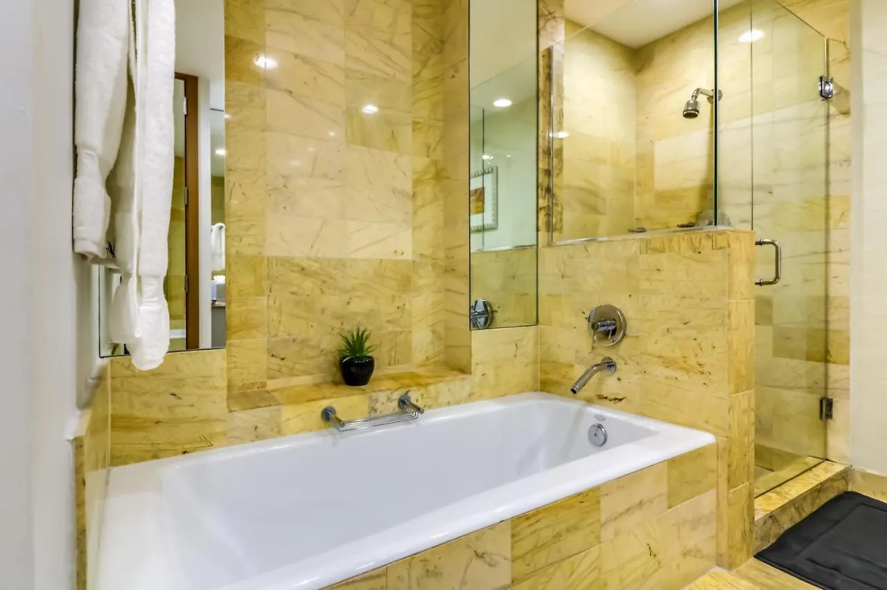 Luxury 3 Bedroom Full Service Ferienhaus