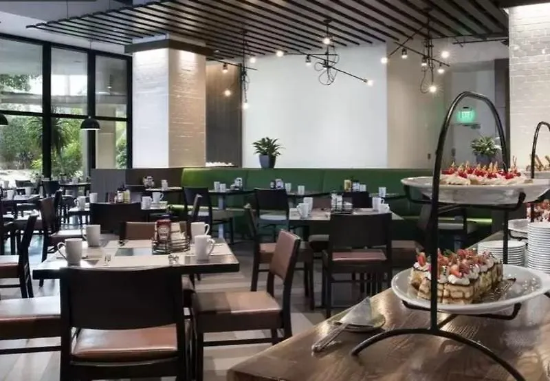 Hotel Doubletree By Hilton Airport & Convention Center Miami