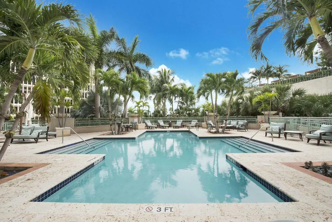 The Ritz-carlton Coconut Grove, מלון מיאמי