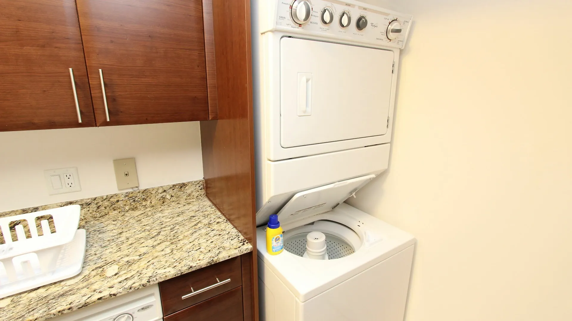 Apartment By Vacation District Miami
