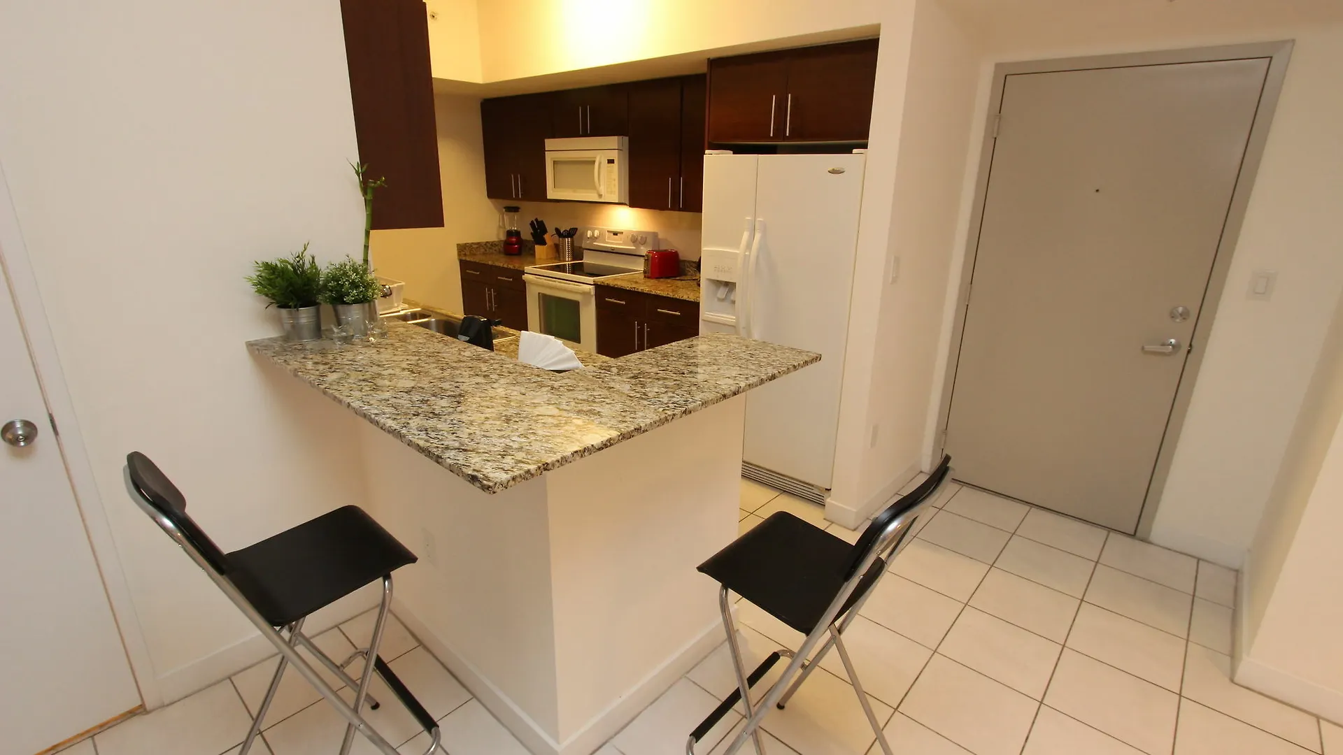 Apartment By Vacation District Miami
