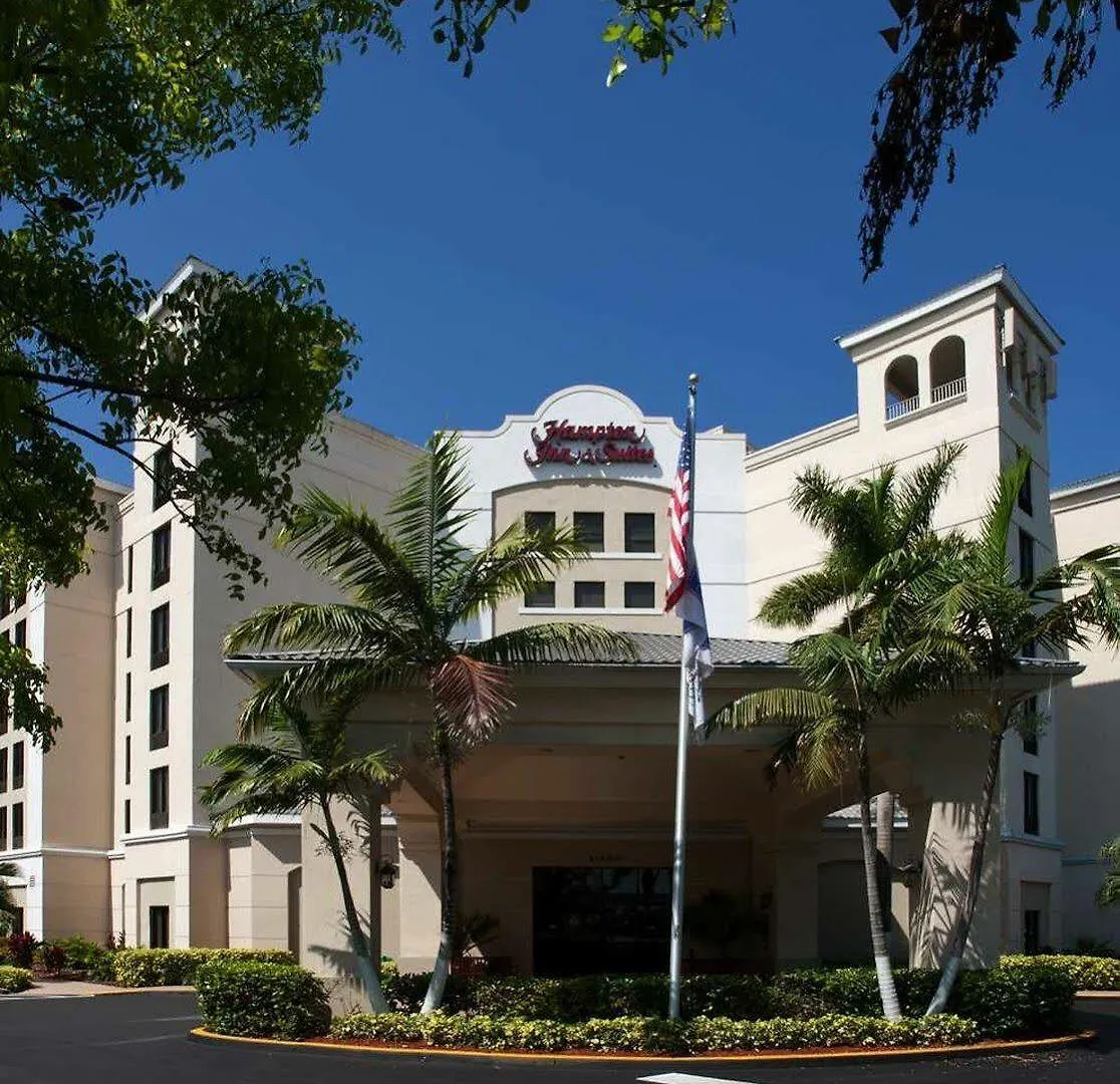 Hampton & Miami-doral Dolphin Mall 3*