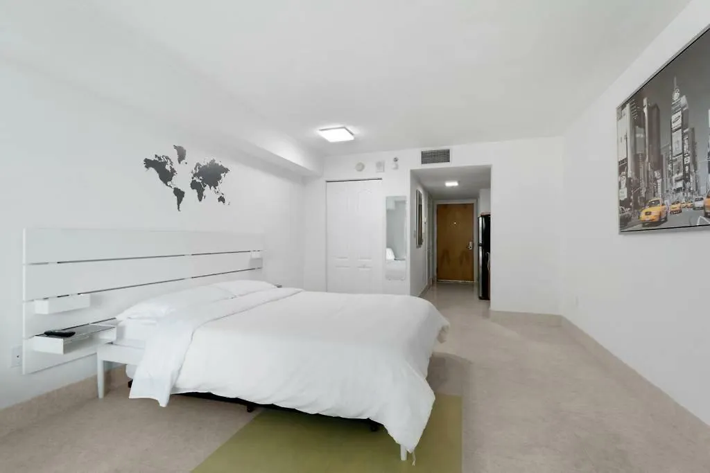 Centric Modern, Stylish Brickell / + Free Parking Apartmán Miami