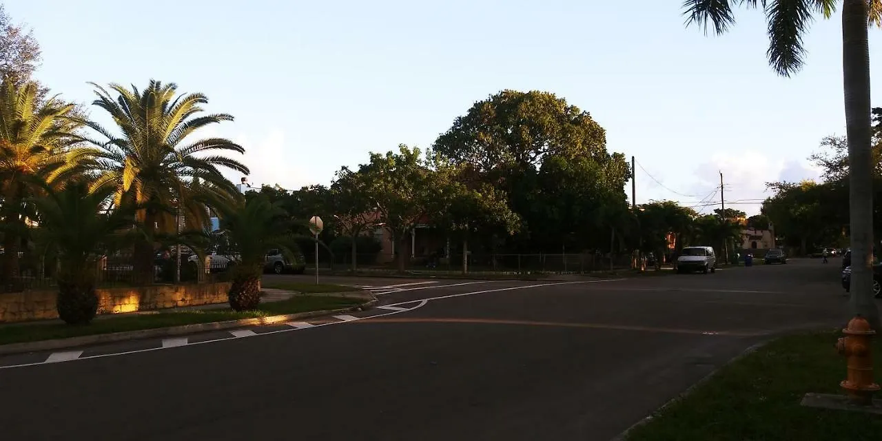 Privada En La Pequena Habana 홈스테이 *