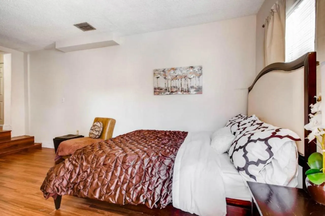 Maison d'hôtes Self Check-in Suites Near Coral Gables *