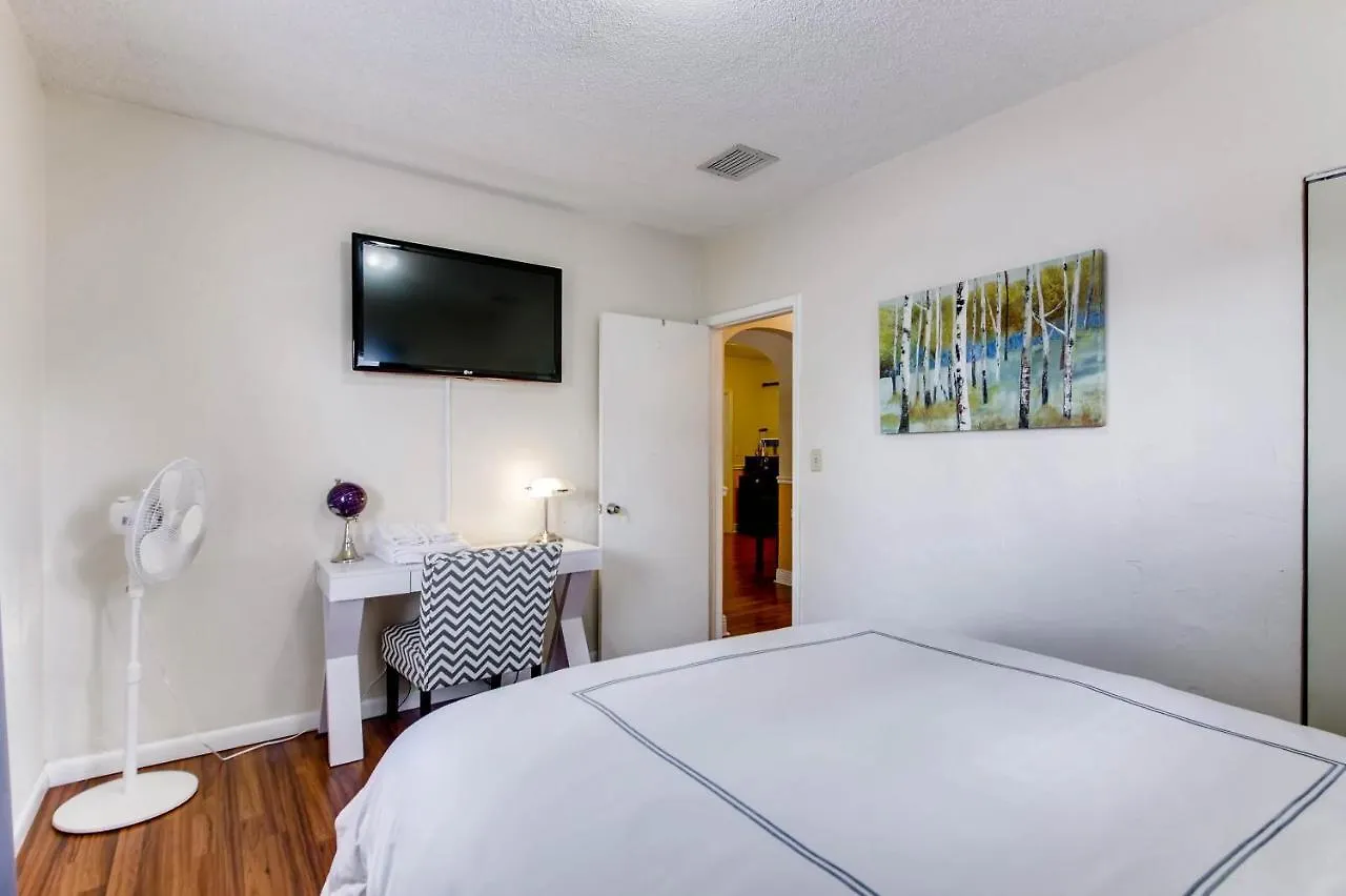 Self Check-in Suites Near Coral Gables Maison d'hôtes