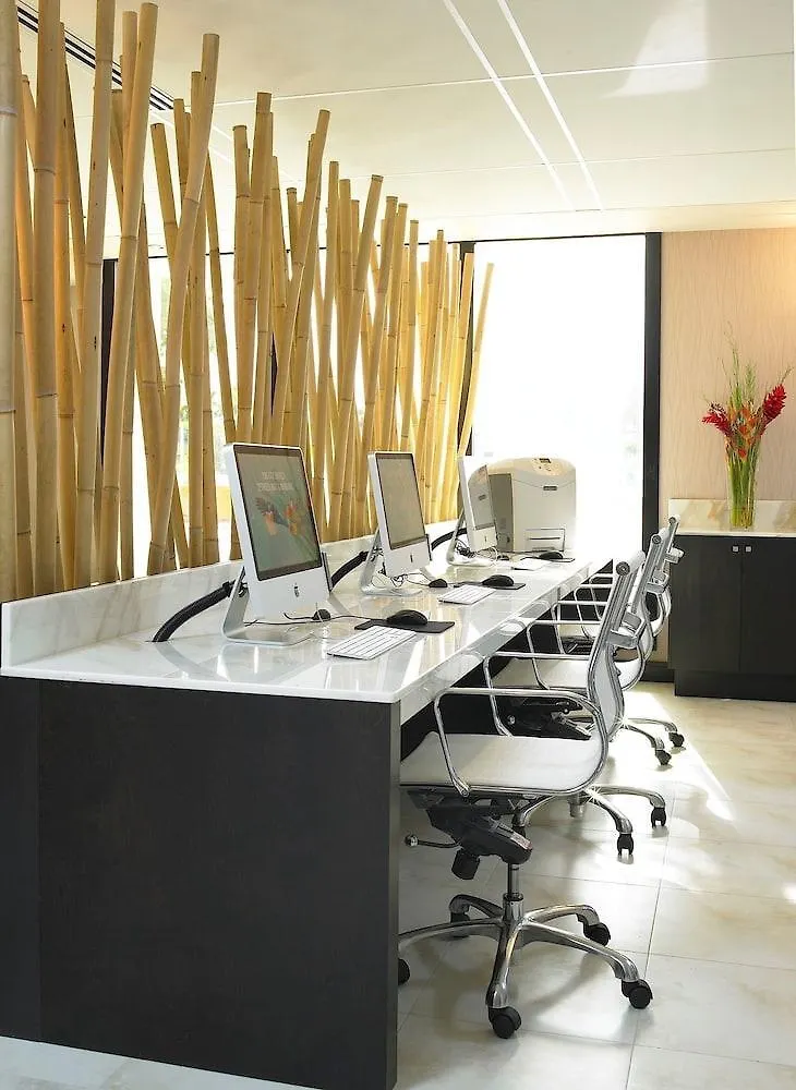 Miami International Airport By Ihg Hotel 3*