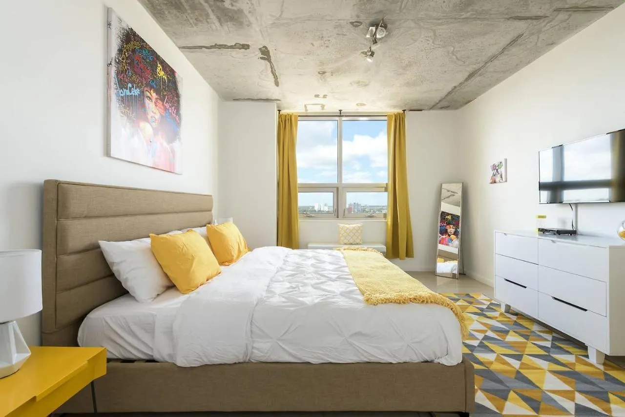 Апартаменты Modern 1 Bedroom Midtown With Free Parking Майами