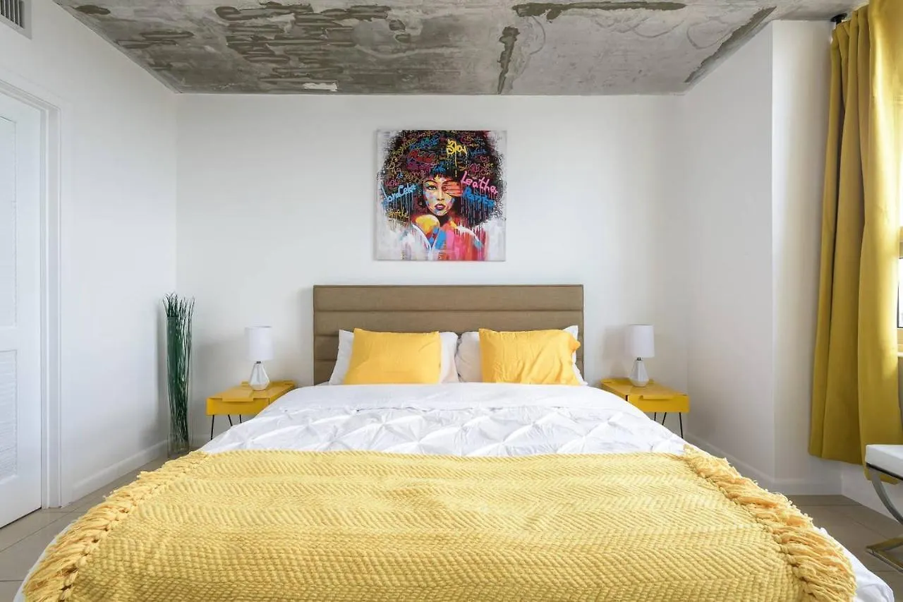 Апартаменты Modern 1 Bedroom Midtown With Free Parking Майами