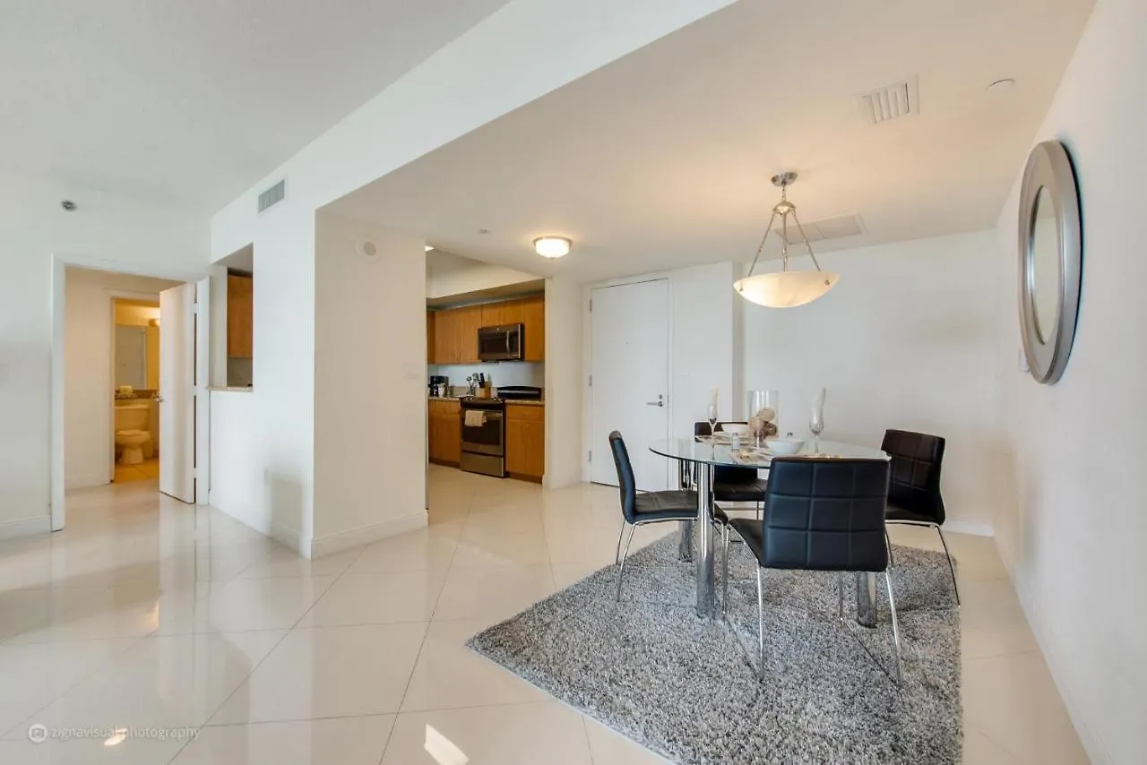Apart Otel Bluebird In Brickell 4*