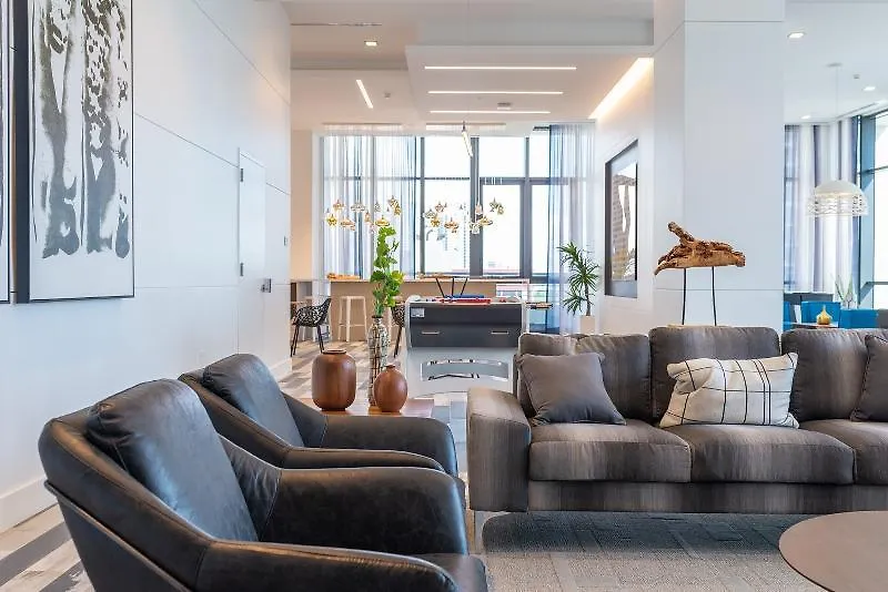 Global Luxury Downtown Apartment