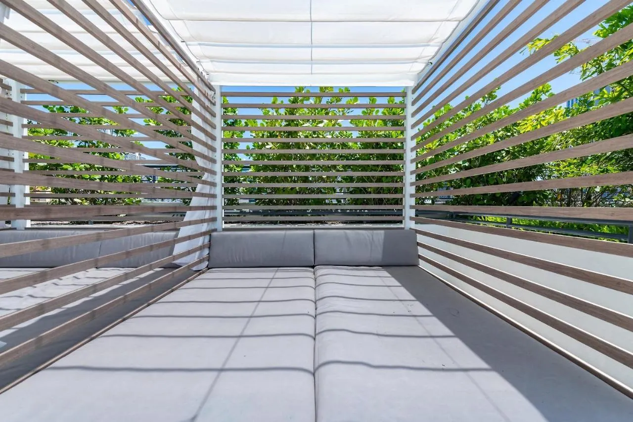 Global Luxury Downtown Apartment *