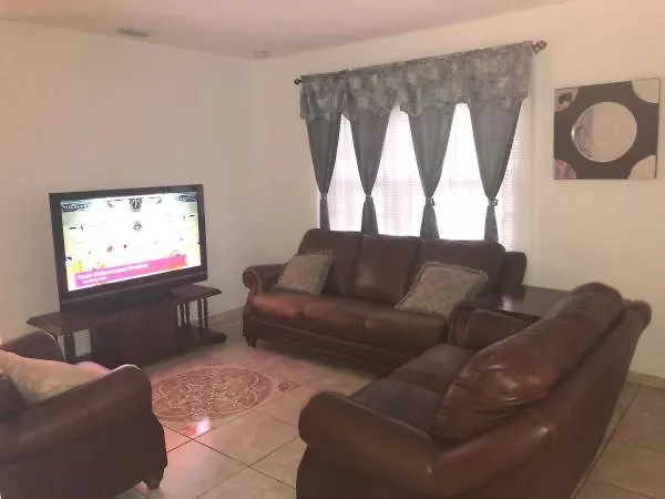 Casa Rosa Women's Hostel Miami