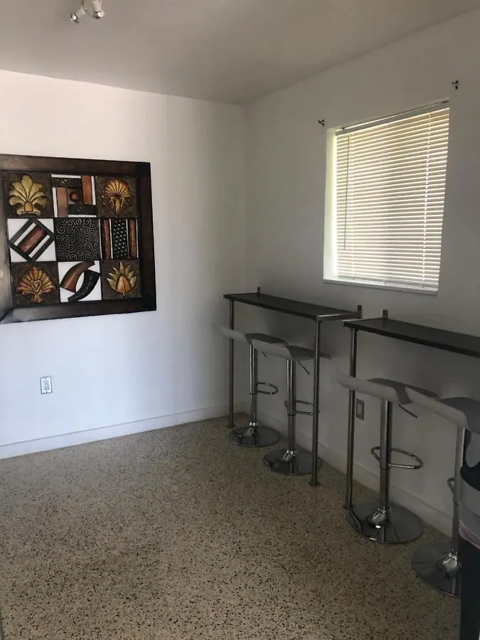 Explore Wynwood 2bedrooms And Free Parking Майами