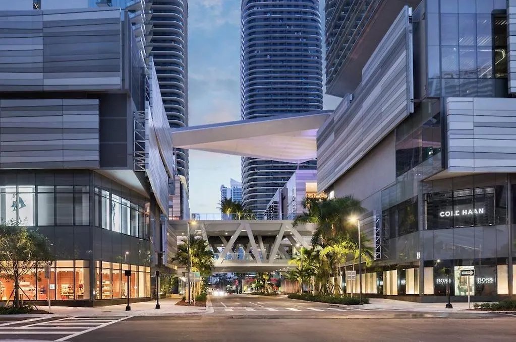 Downtown Brickell Popular 4 Bedrooms Bayview Apartment