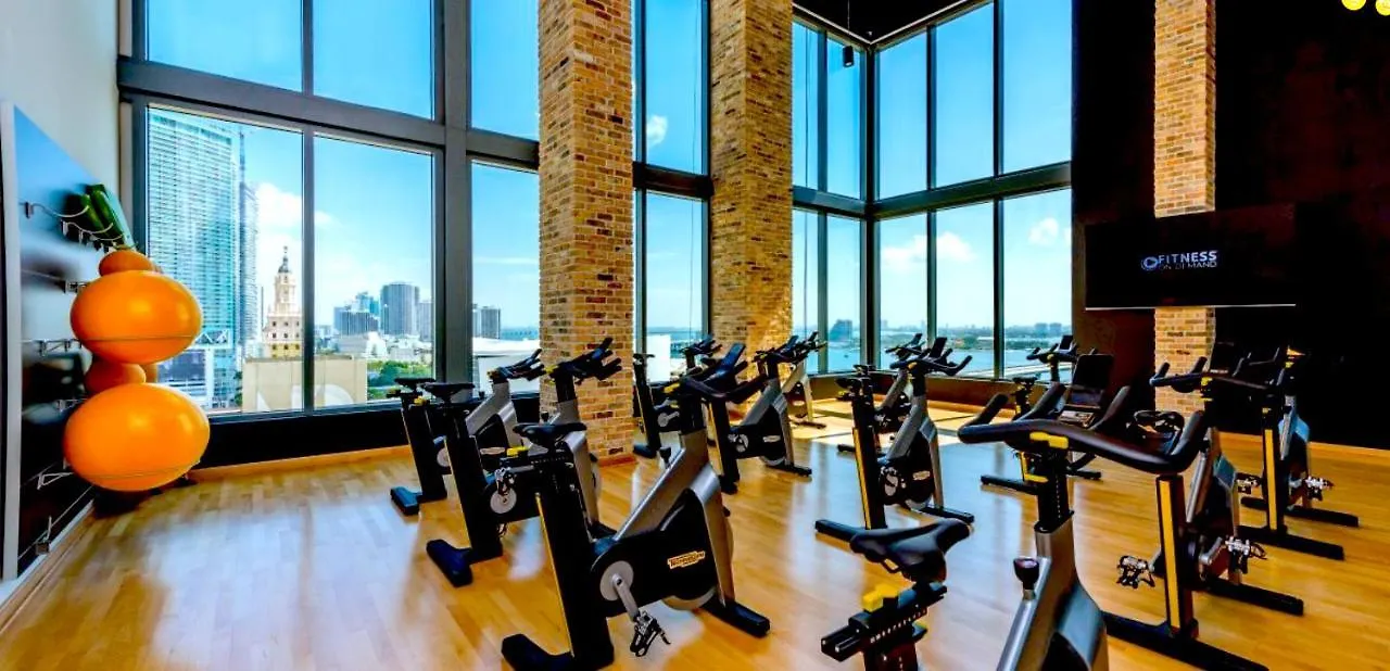Experience The Perfect Life!! Centrally Located Luxury Condo! Appartement