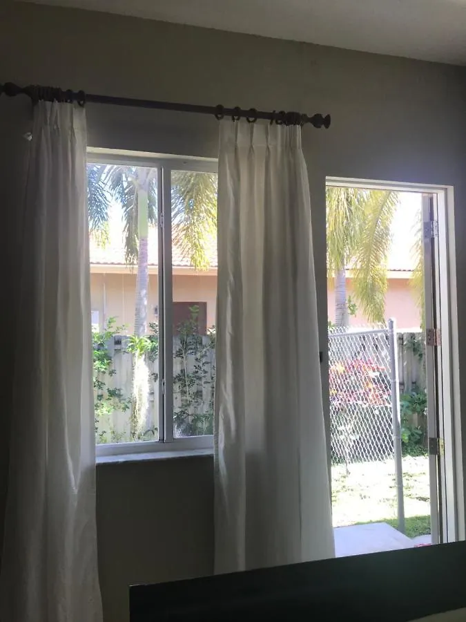 Yuli's * Miami