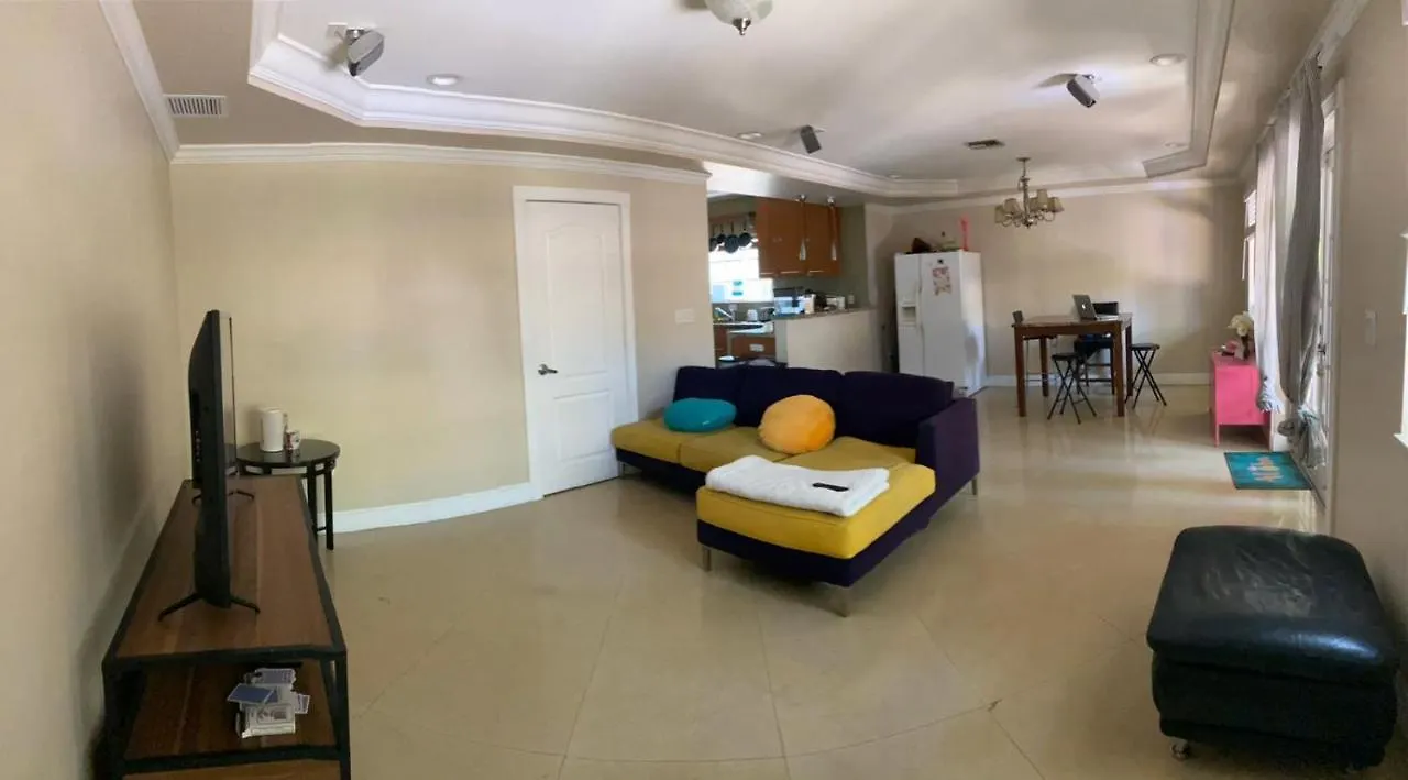 House World Connect Pansiyon