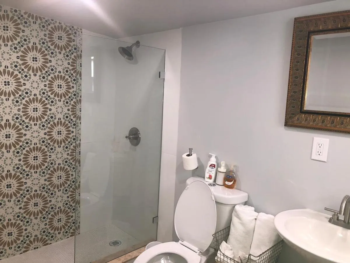 Apartment Independent In Little Havana