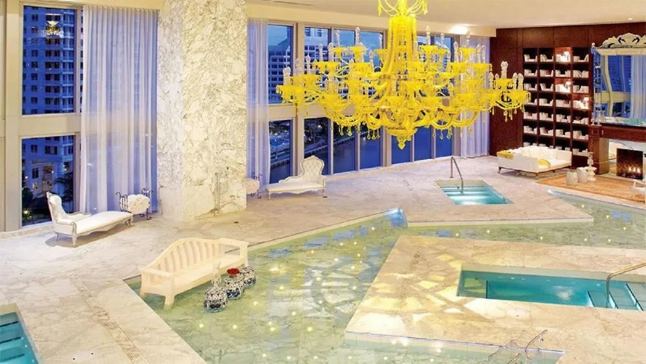 High Rise Luxury Ocean Corner Unit 2/2 - Icon Brickell