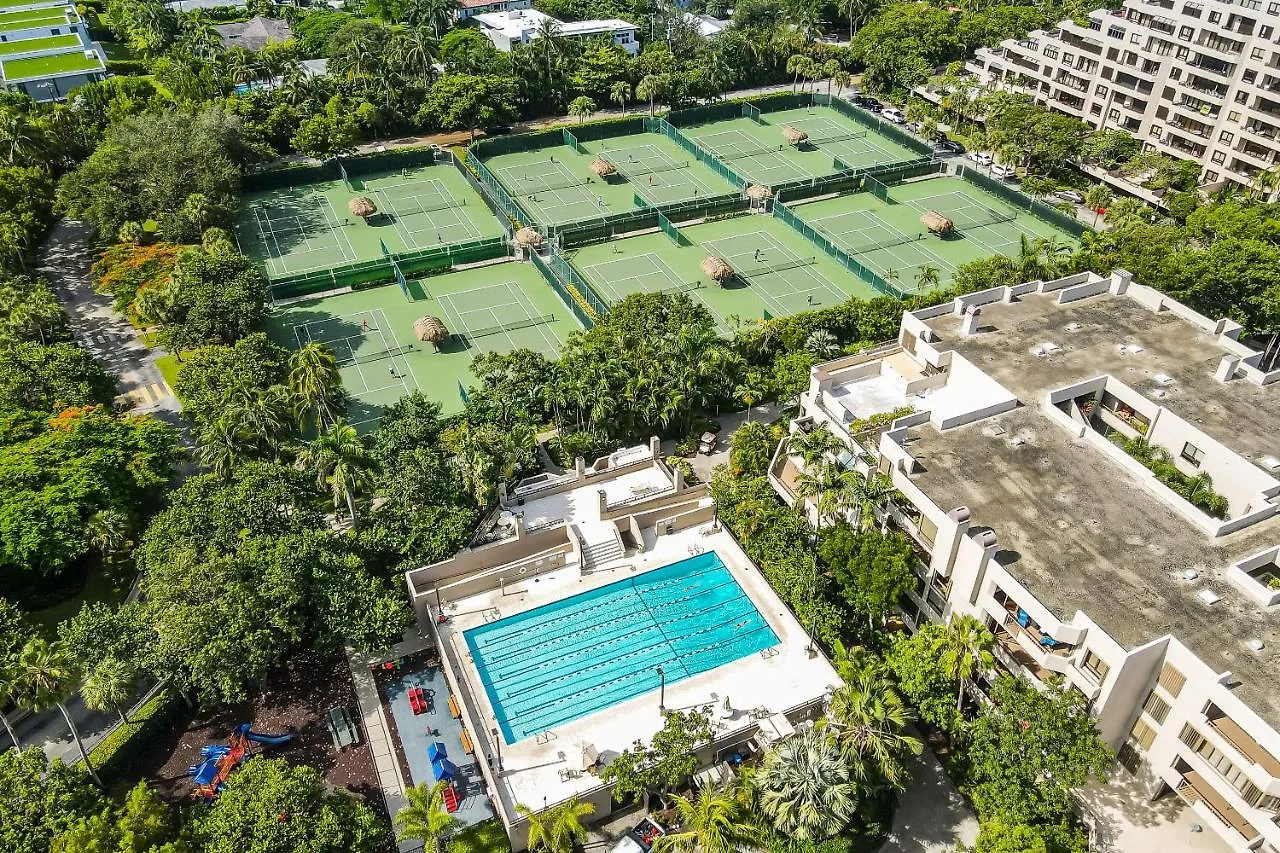 Newly Remodeled - Key Colony Апартаменты