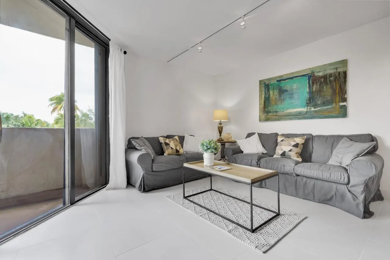 Апартаменты Newly Remodeled - Key Colony
