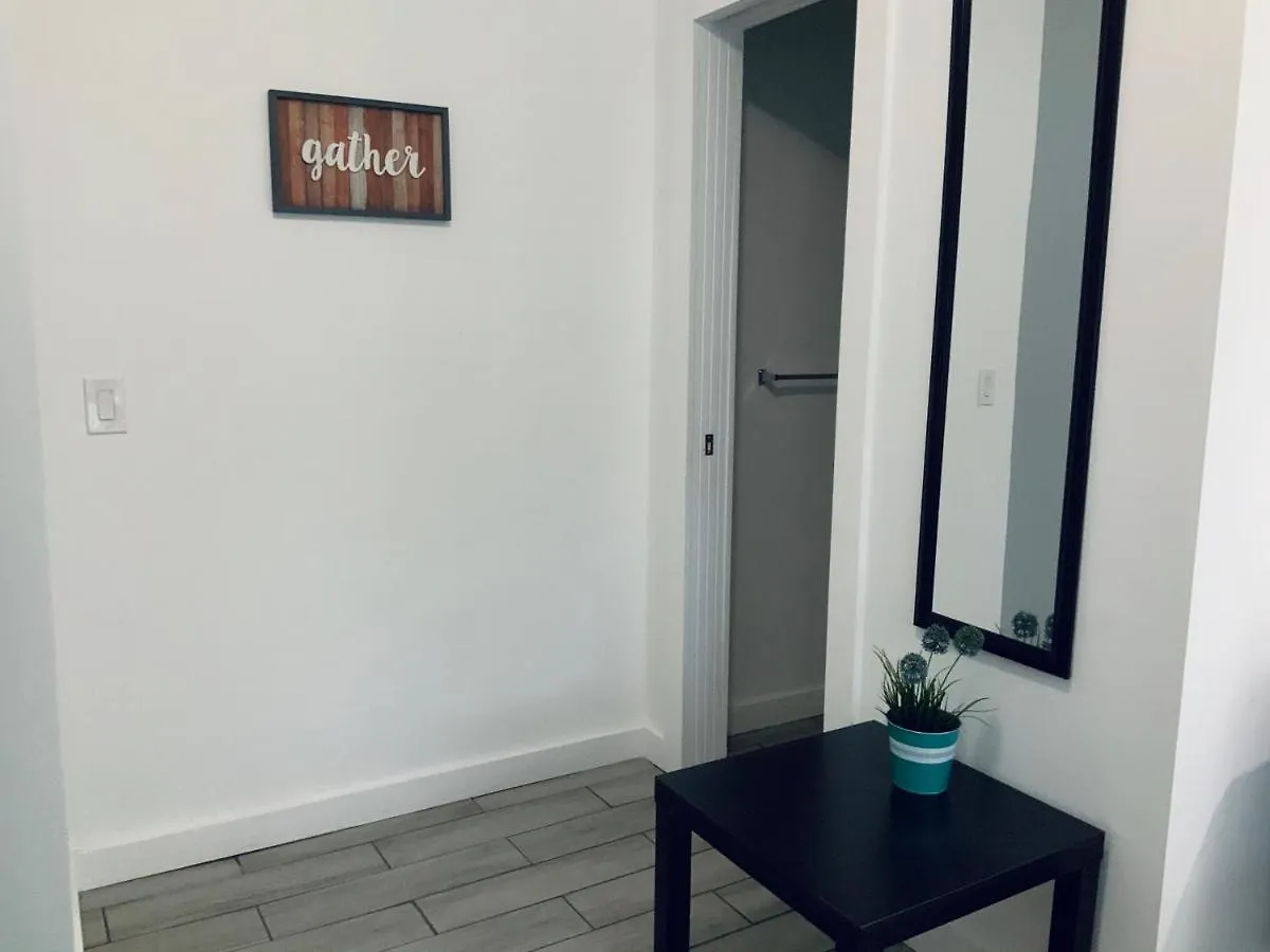 Adorable Private In The Heart Of Miami! Miami