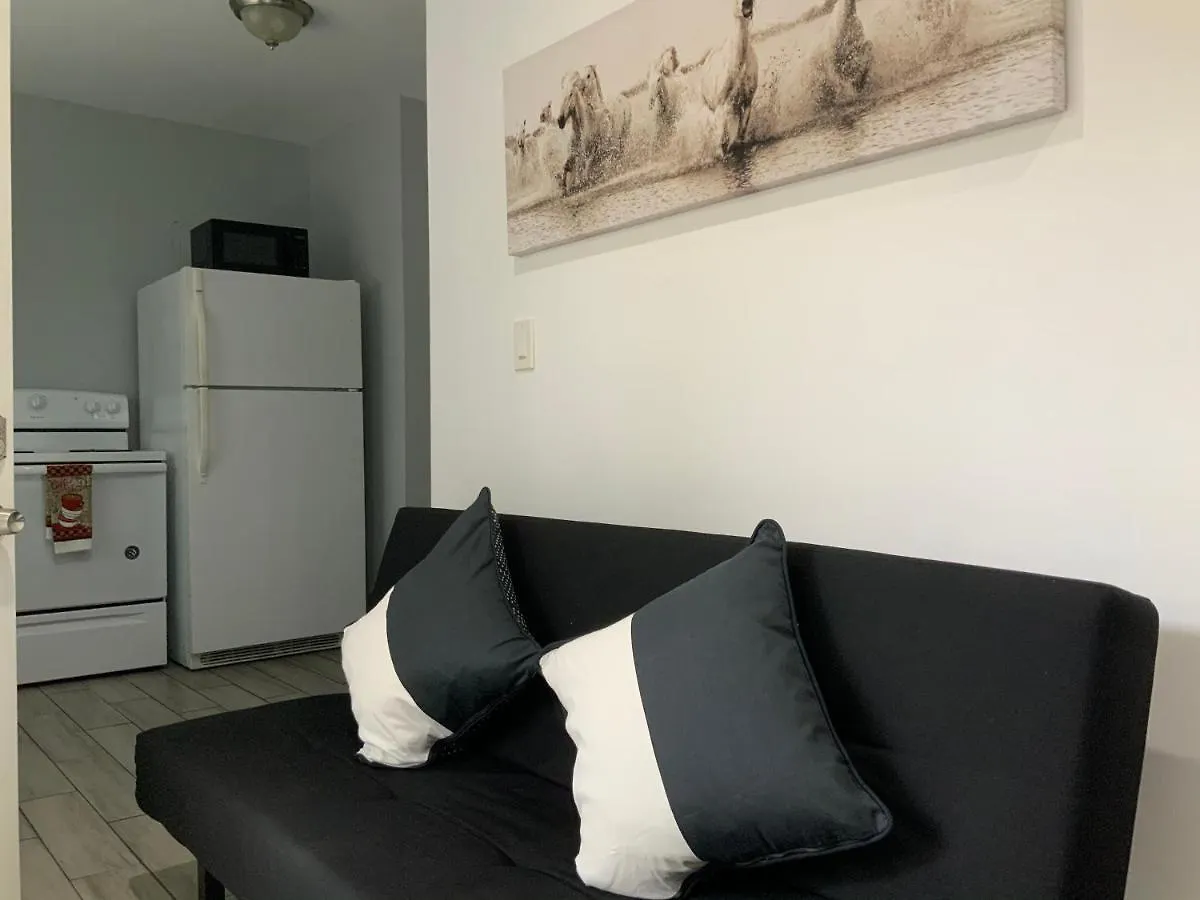 Adorable Private In The Heart Of Miami! *