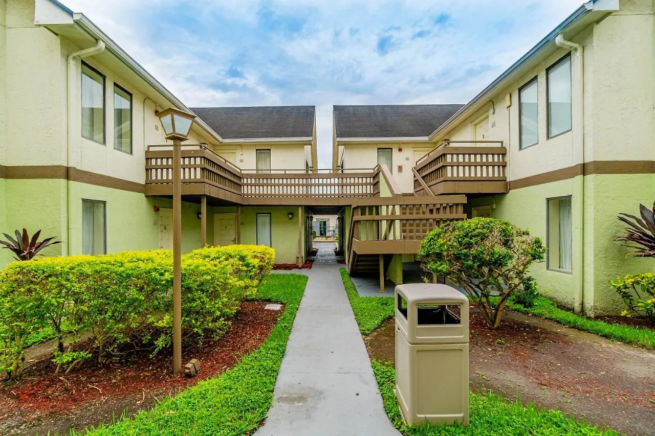 & Miami Airport West Hotel Doral