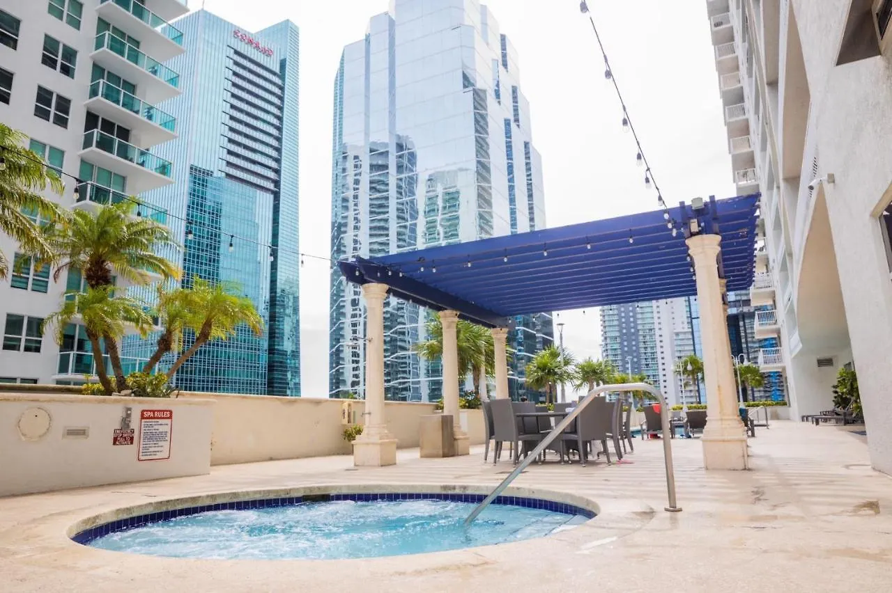 High Rise Brickell Modern Apartment *
