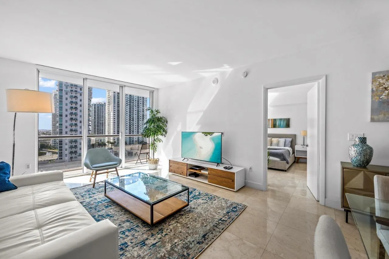 *w Icon Brickell- Luxury 2br Highrise Corner Condo** Aparthotel
