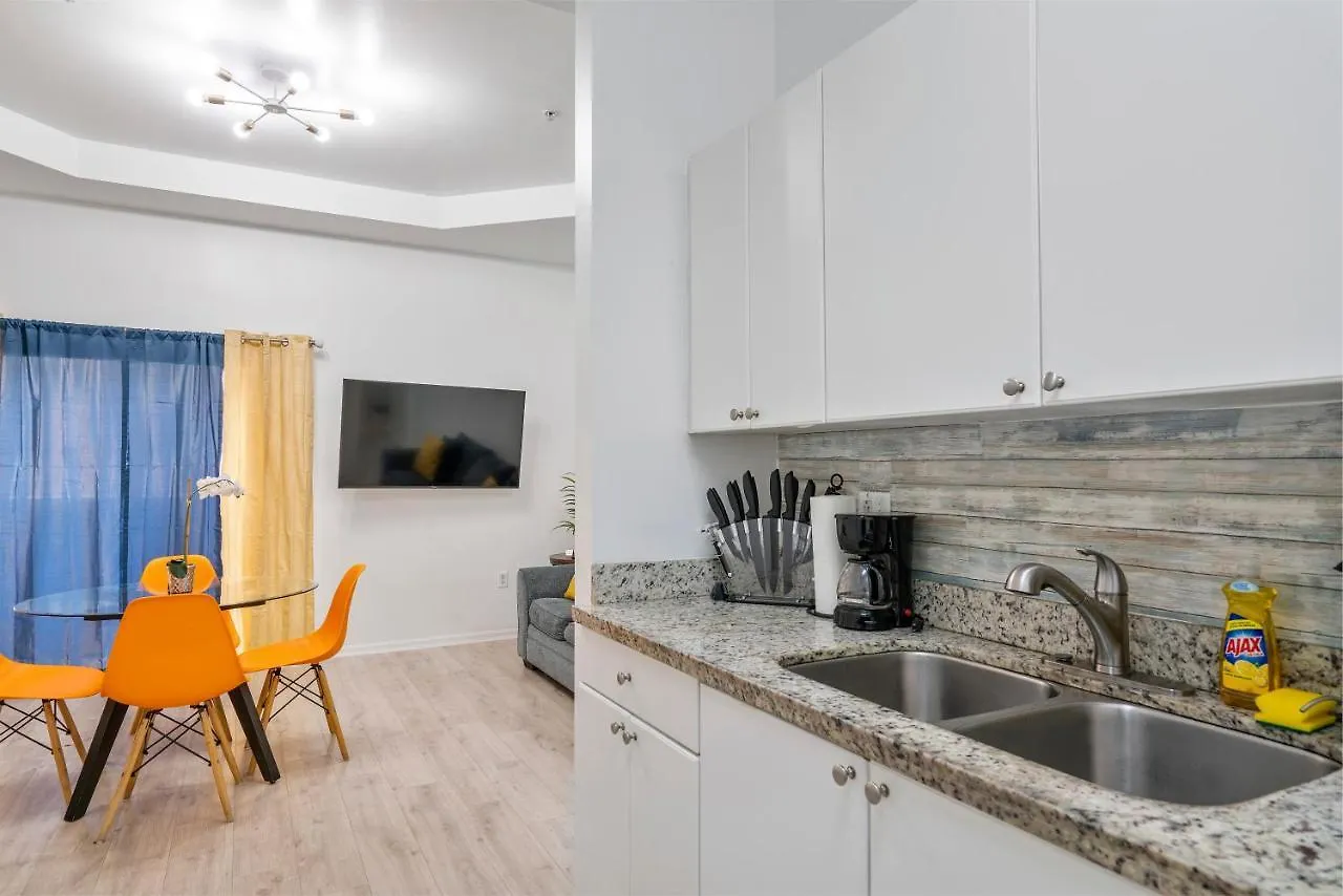 Airport Getaway Apartment Miami